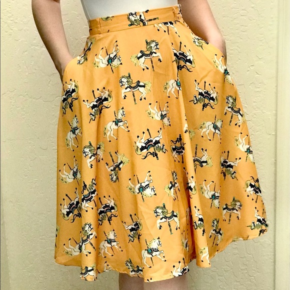 MODCLOTH CAROUSEL HORSE PRINT SKIRT - Picture 1 of 3